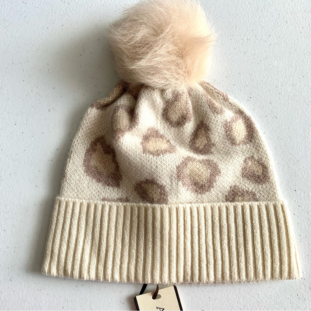Amicale 100% Cashmere Winter Pom Pom Beanie